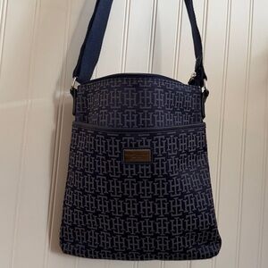 Last Call | Tommy Hilfiger crossbody bag. Navy with silver tone hardware